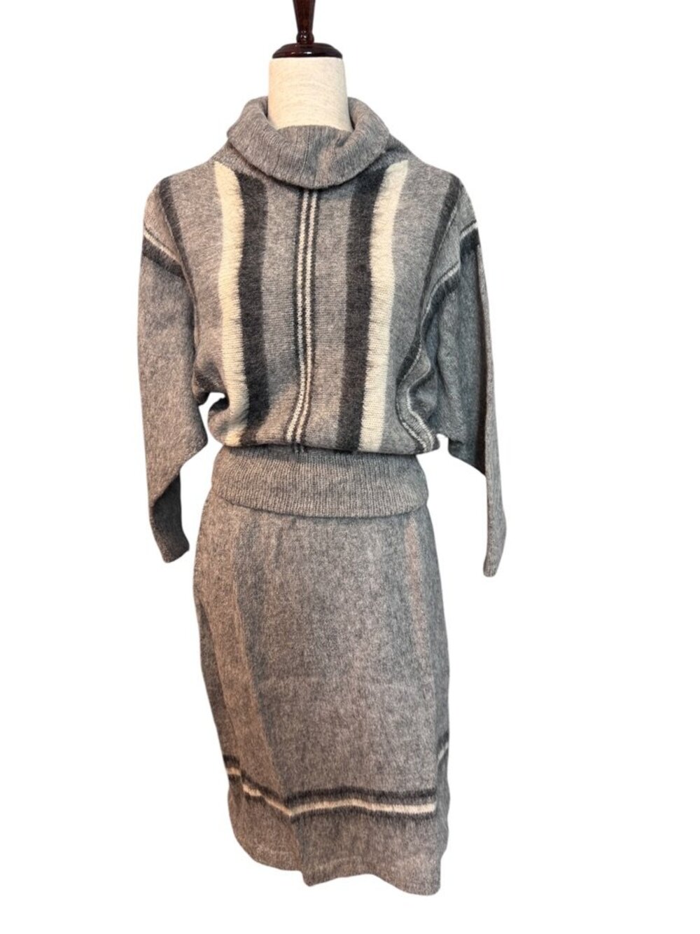 BOLIVIAN alpaca blend sweater and skirt set grey Size Small
